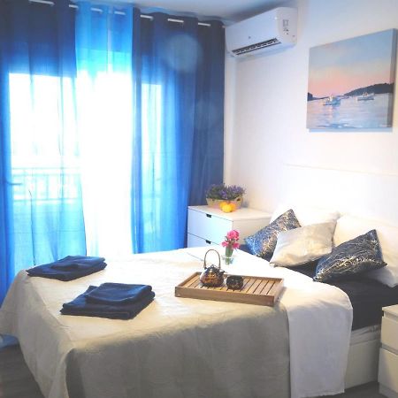 Studio With Terrace And Pool Torrevieja Eksteriør billede