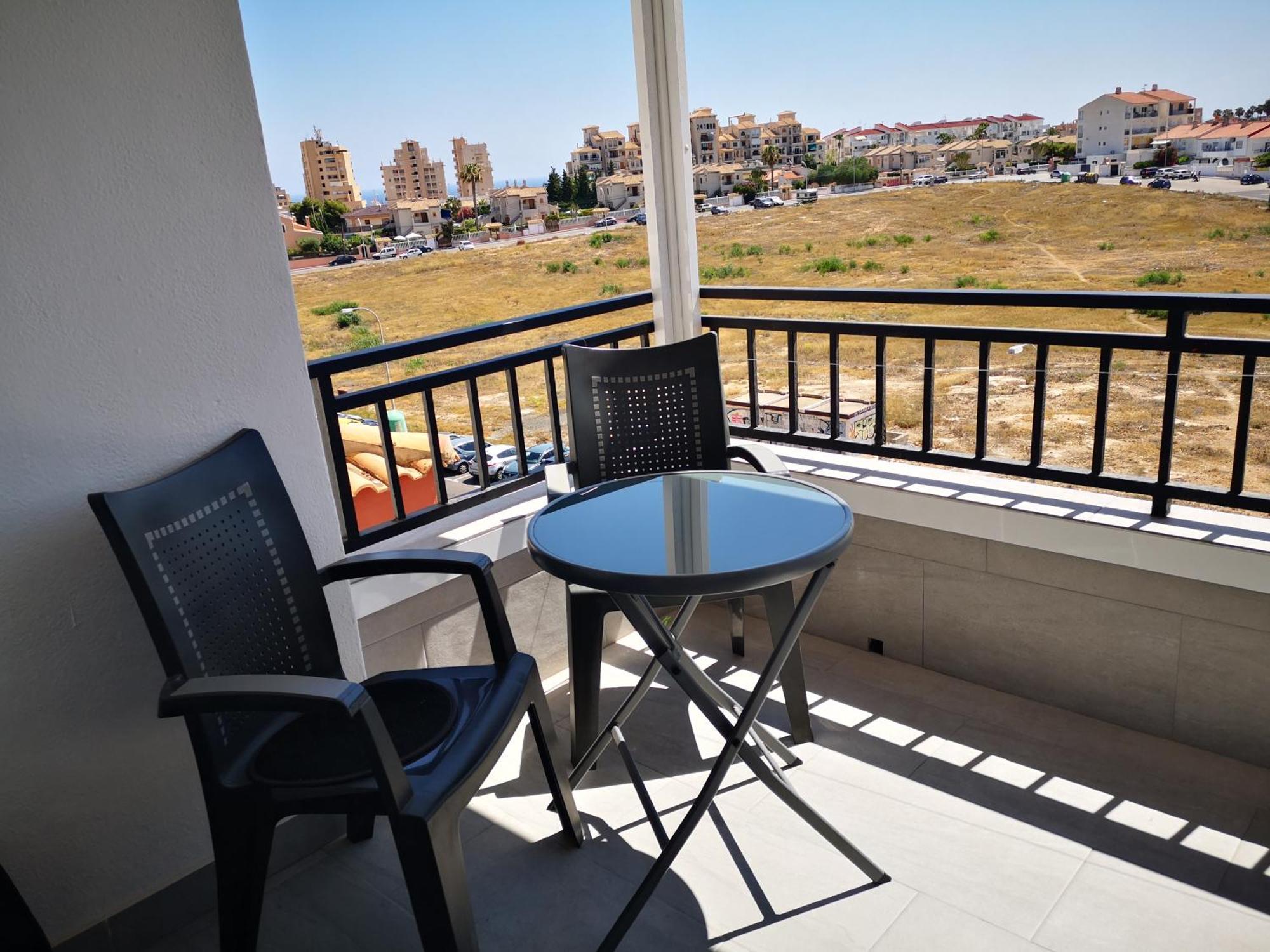 Studio With Terrace And Pool Torrevieja Eksteriør billede